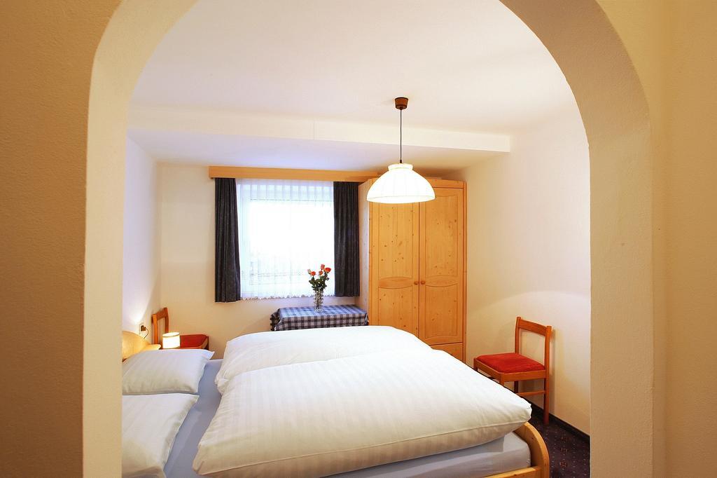 Apartments La Baita Santa Cristina Val Gardena Стая снимка