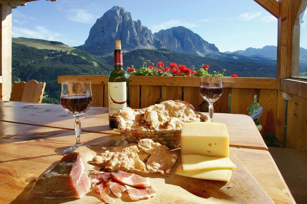 Apartments La Baita Santa Cristina Val Gardena Екстериор снимка